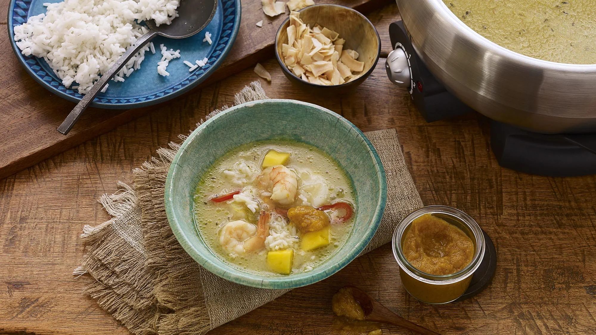 CARIBBEAN HOT POT BROTH WITH PAPAYA PICA SAUCE