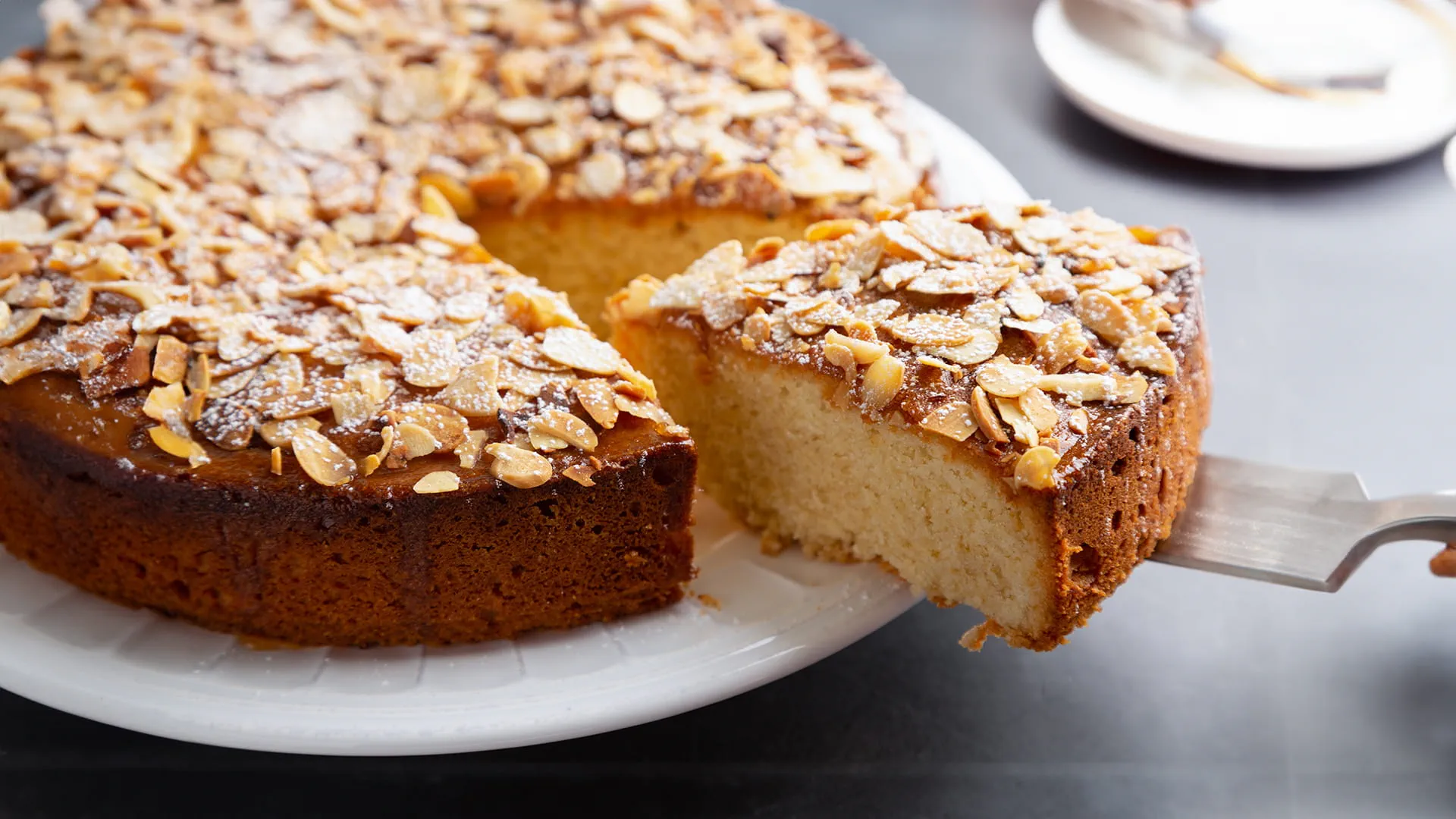 Cinnamon Sugee Cake 