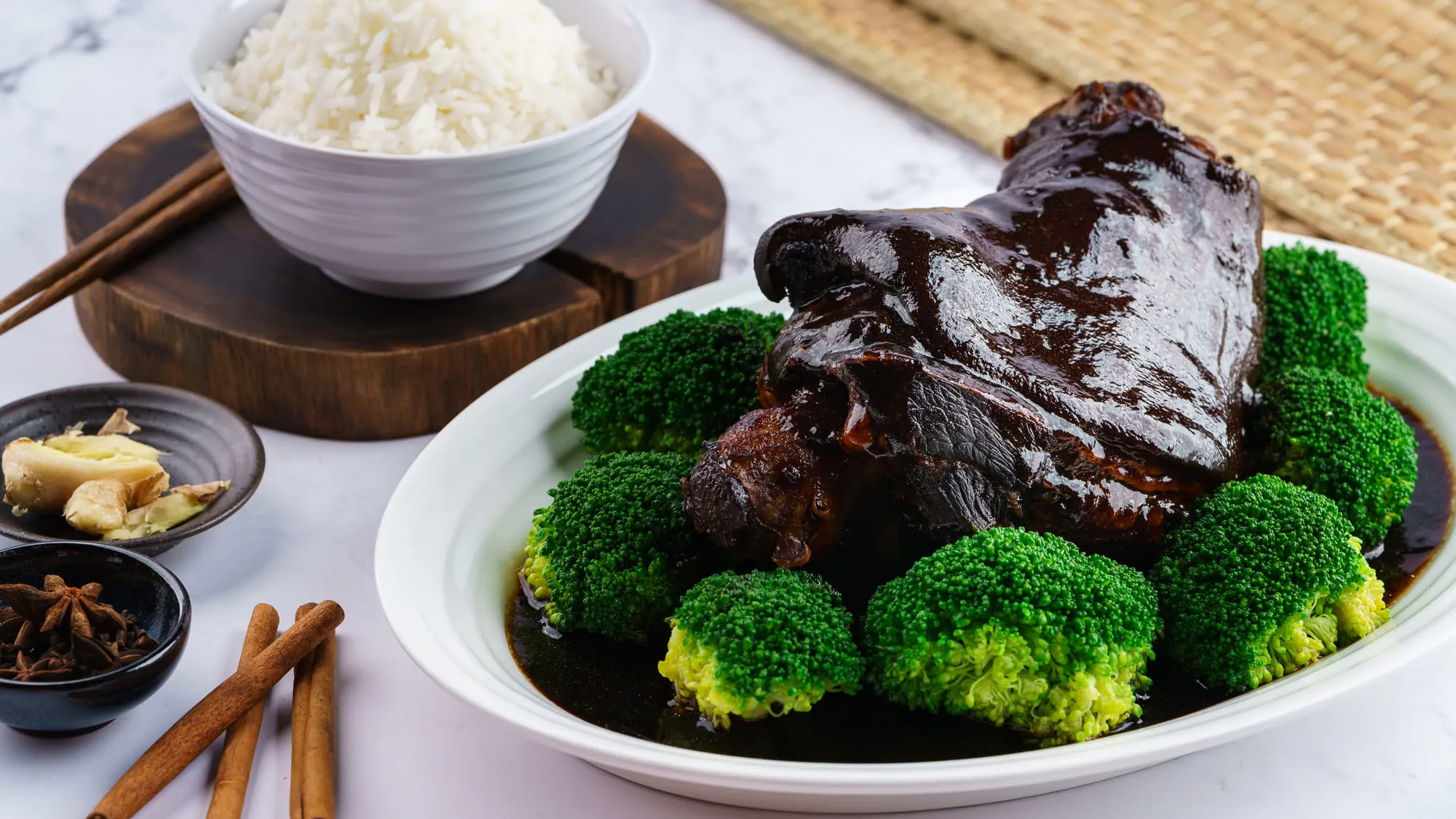 BRAISED PORK TROTTER