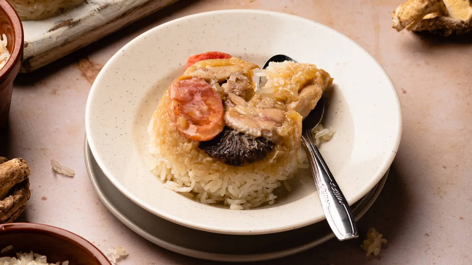 LOR MAI GAI (GLUTINOUS CHICKEN RICE)