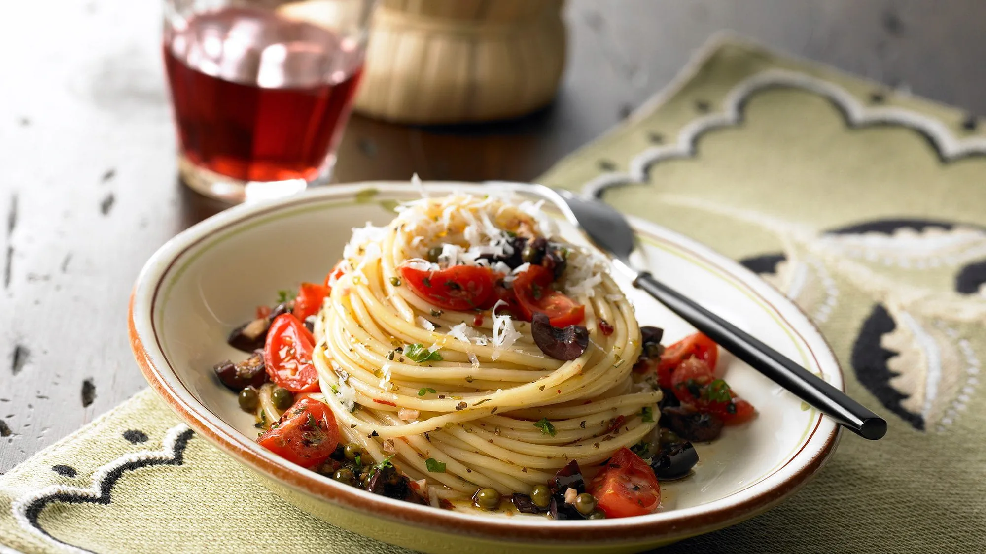 SPICY PASTA WITH TOMATO SAUCE