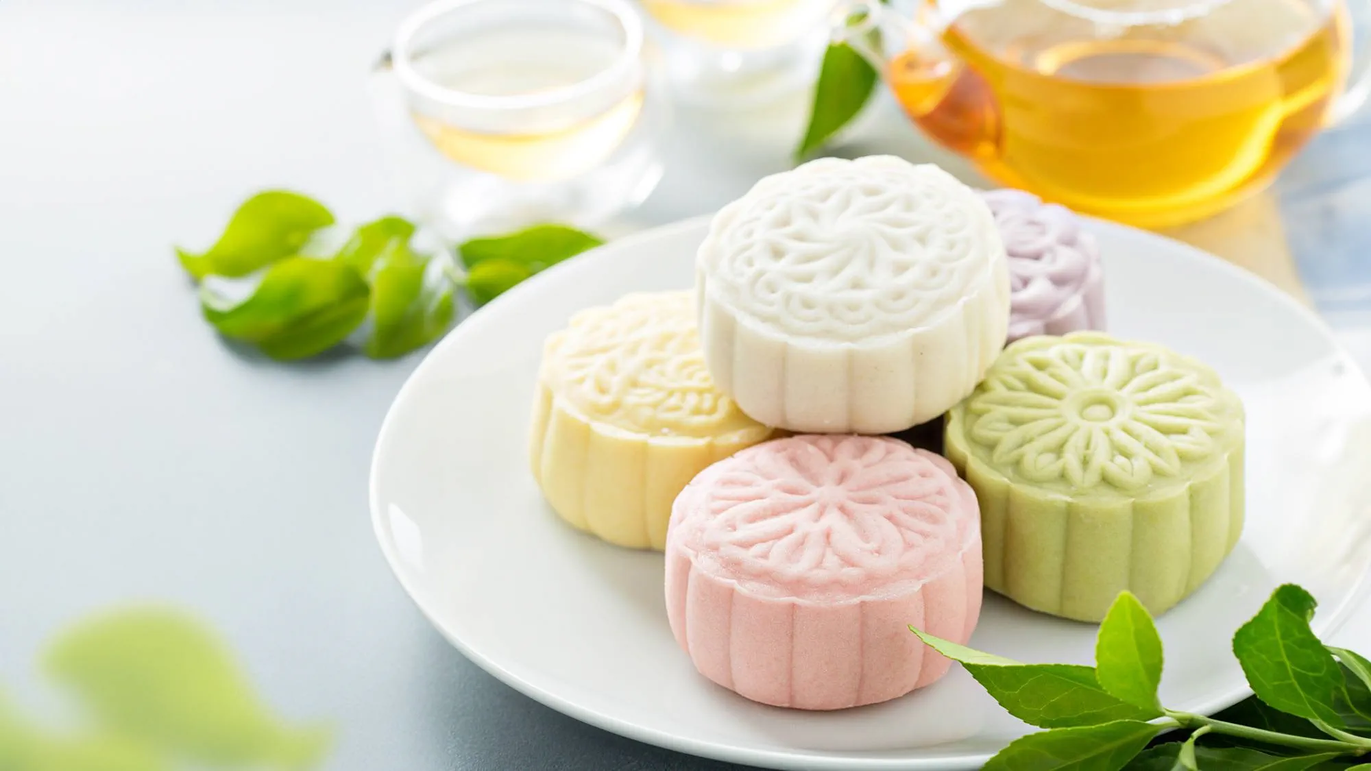 Cinnamon Custard Snowskin Mooncake